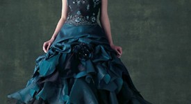 abito da sposa in blu