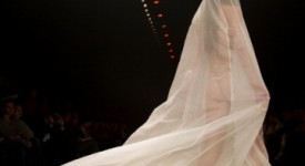 kavier gauche abito sposa trasparente effetto nudo settimana moda berlino